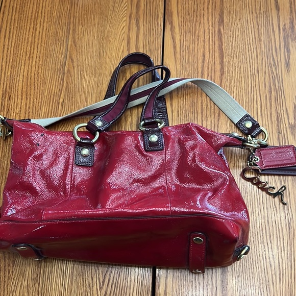 Red Patent Leather Coach bag - Picture 2 of 5